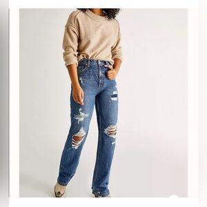 Free People We The Free CRVY Straight Shooter Distressed Jeans Size 32 NWT